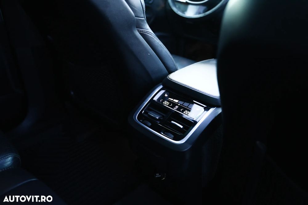 Volvo XC 90 - 36