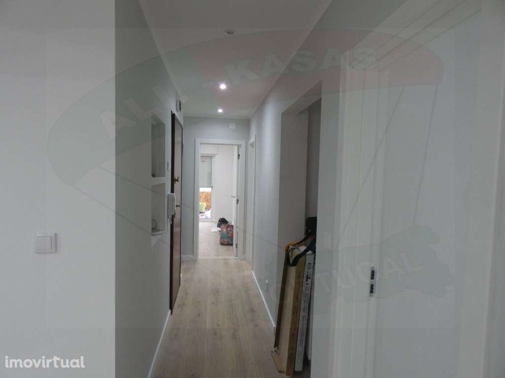 Apartamento T3, em REMODELAÇÃO TOTAL, Damaia - Grande imagem: 5/18