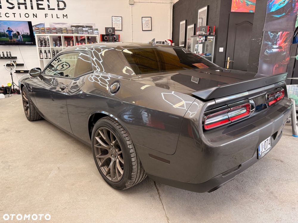 Dodge Challenger - 3