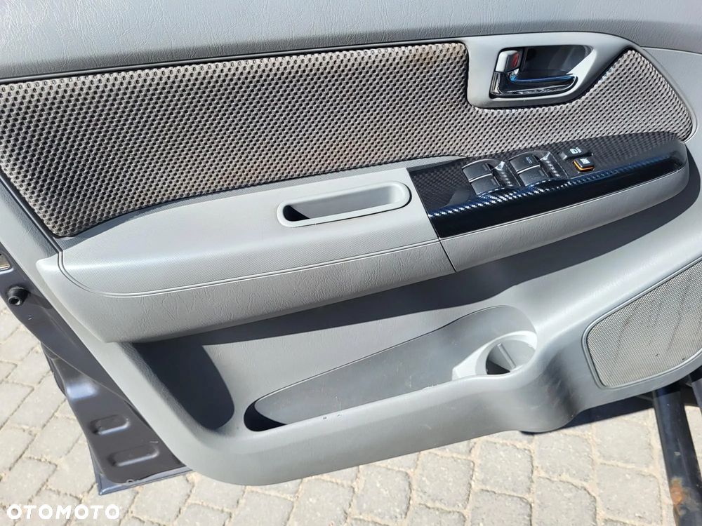 Toyota Hilux 3.0 D-4D Invincible - 26