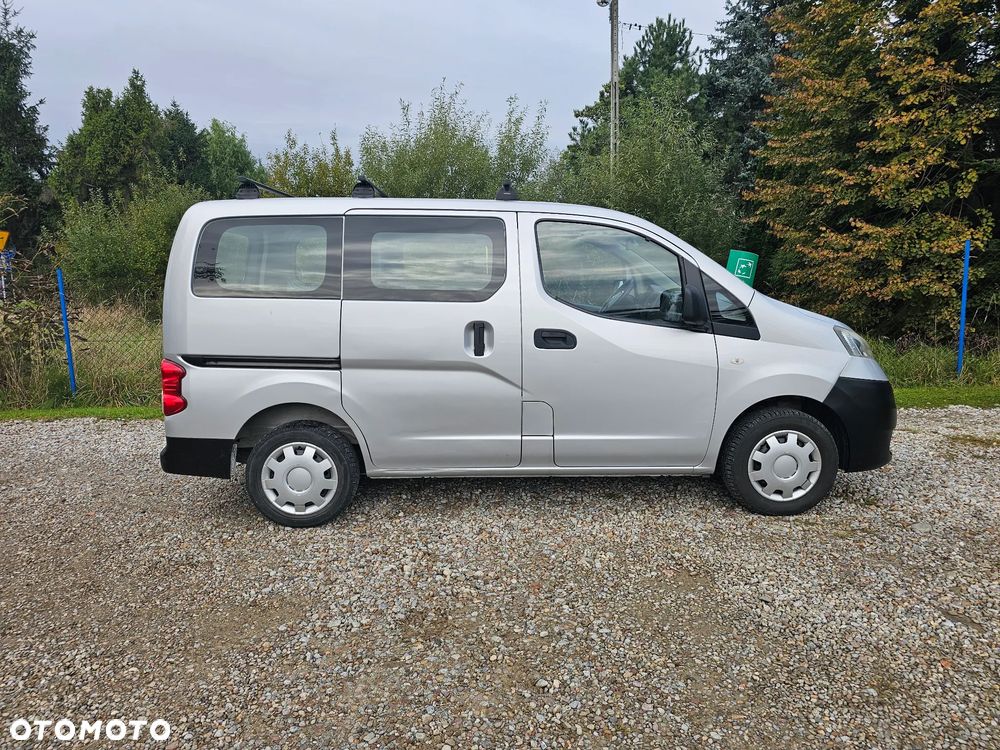 Nissan NV200 - 4
