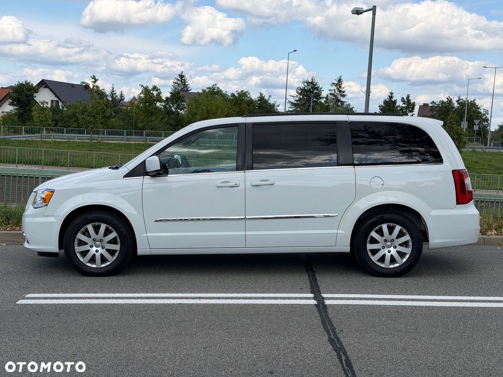 Chrysler Town & Country 3.6 Limited - 4