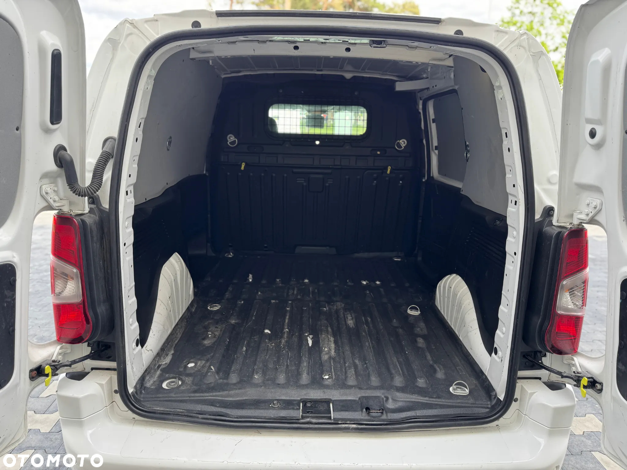 Peugeot Partner full opcja - 21