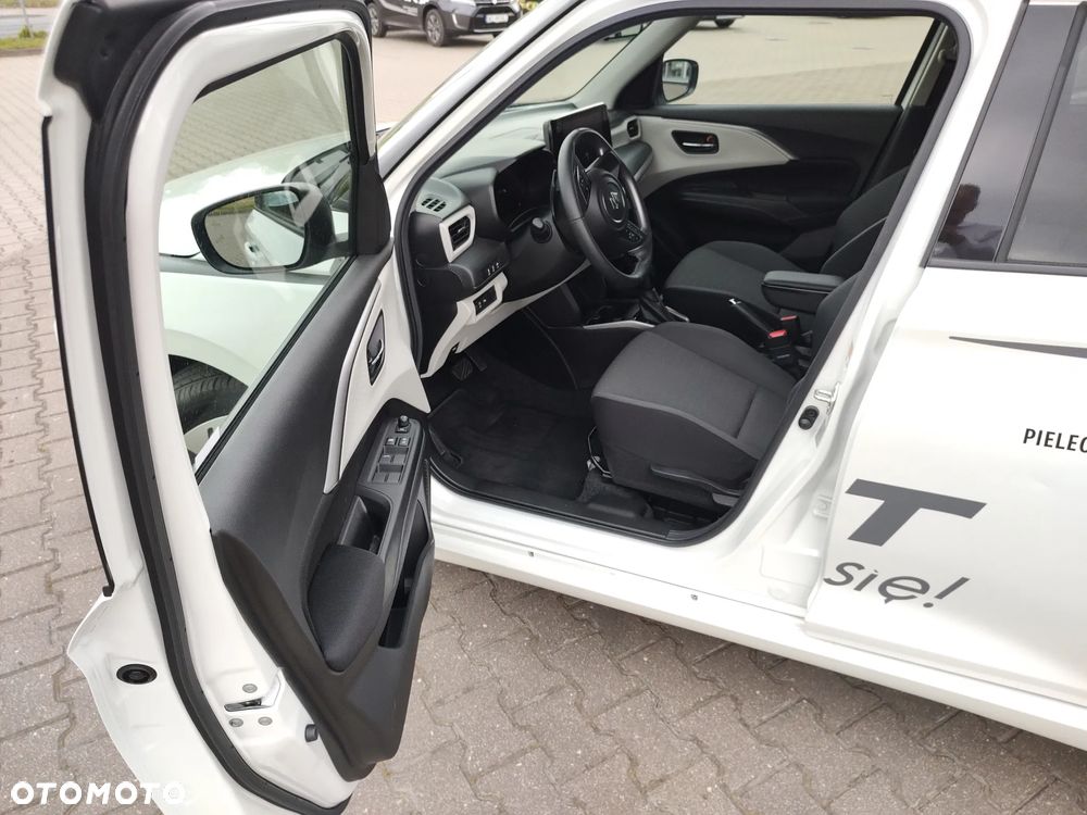 Suzuki Swift 1.2 Dualjet SHVS Elegance CVT - 12