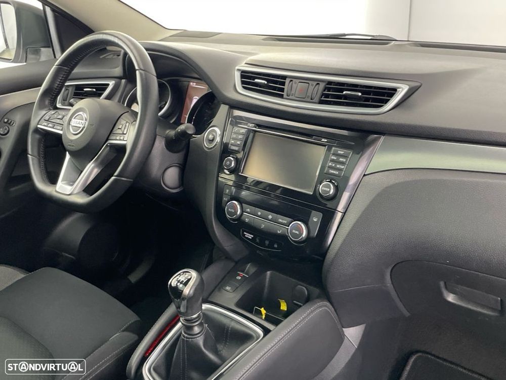 Nissan Qashqai 1.5 dCi N-Connecta - 22