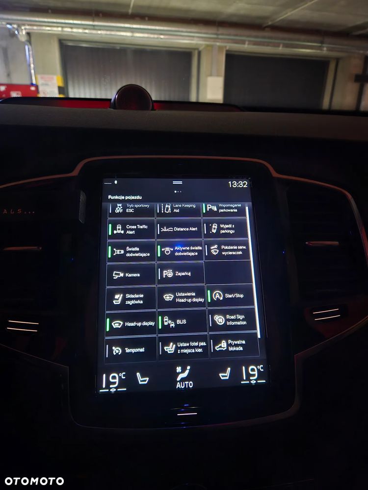 Volvo XC 90 - 17