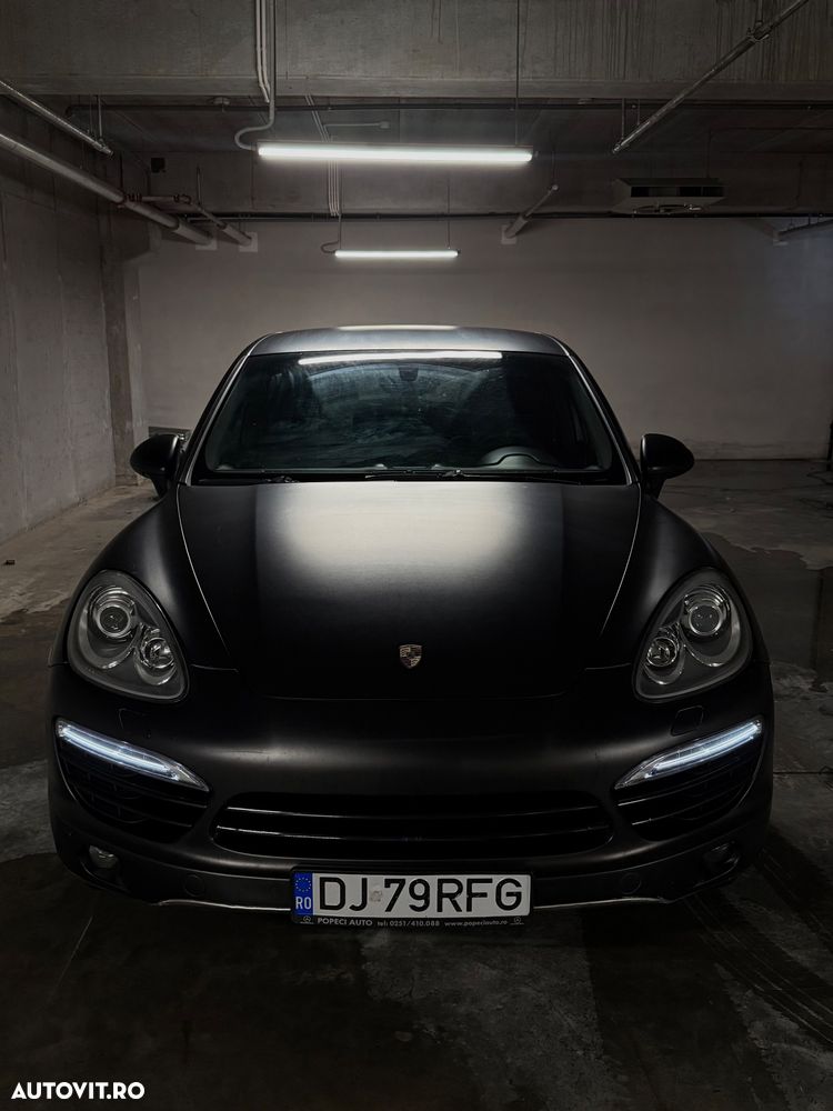 Porsche Cayenne - 1