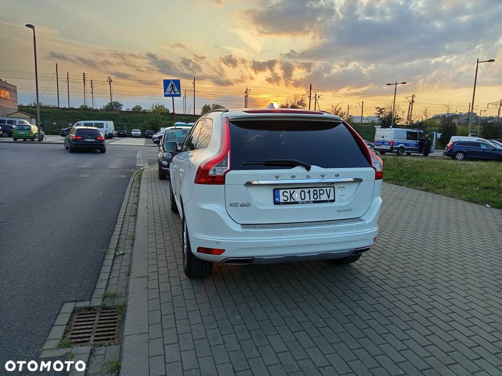 Volvo XC 60 D4 Drive-E Momentum - 19