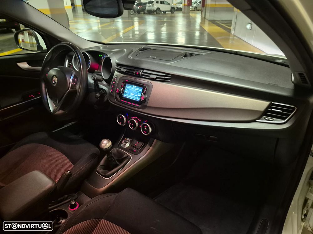 Alfa Romeo Giulietta 1.6 JTDm Impression - 28