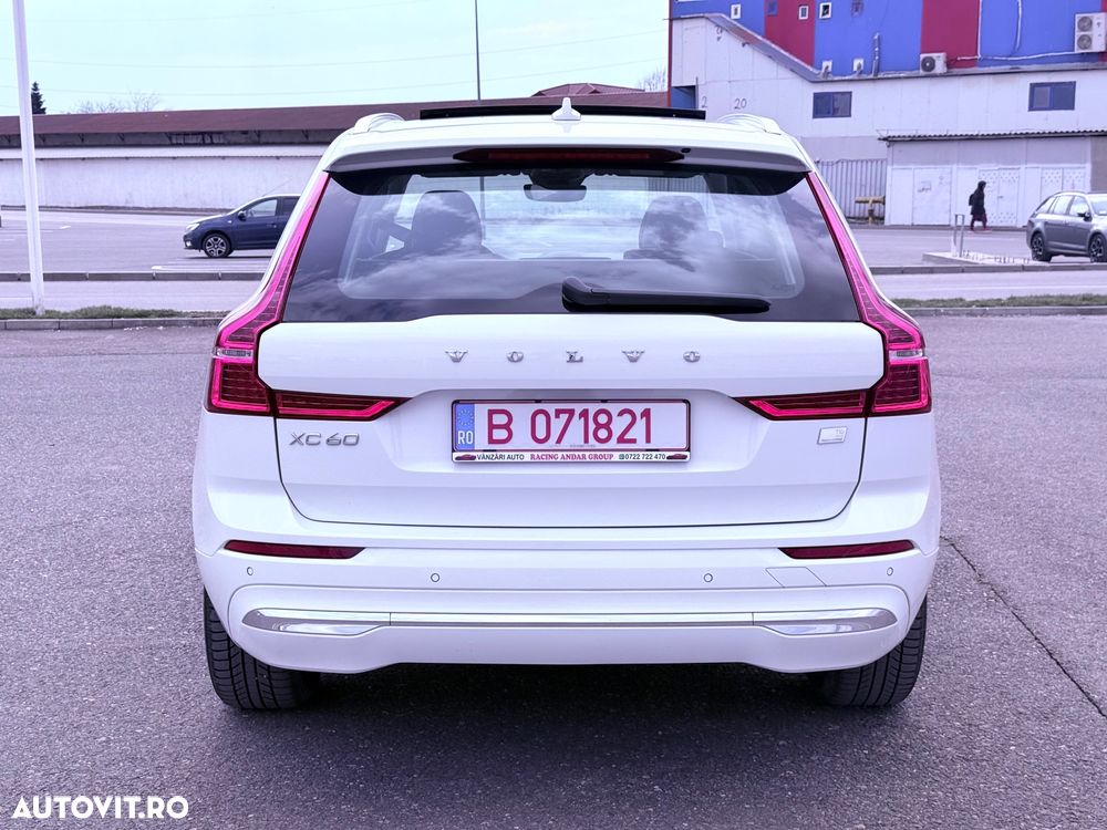 Volvo XC 60 T6 AWD Recharge Geartronic Inscription Expression - 12