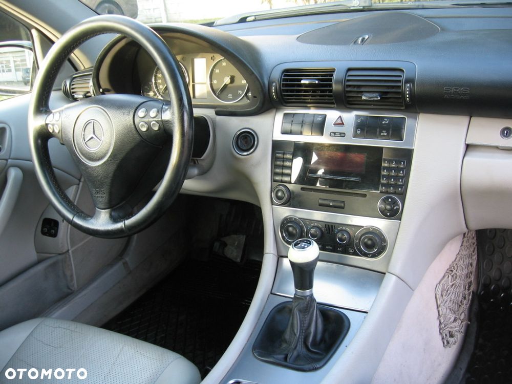 Mercedes-Benz Klasa C 180 Kompressor - 9