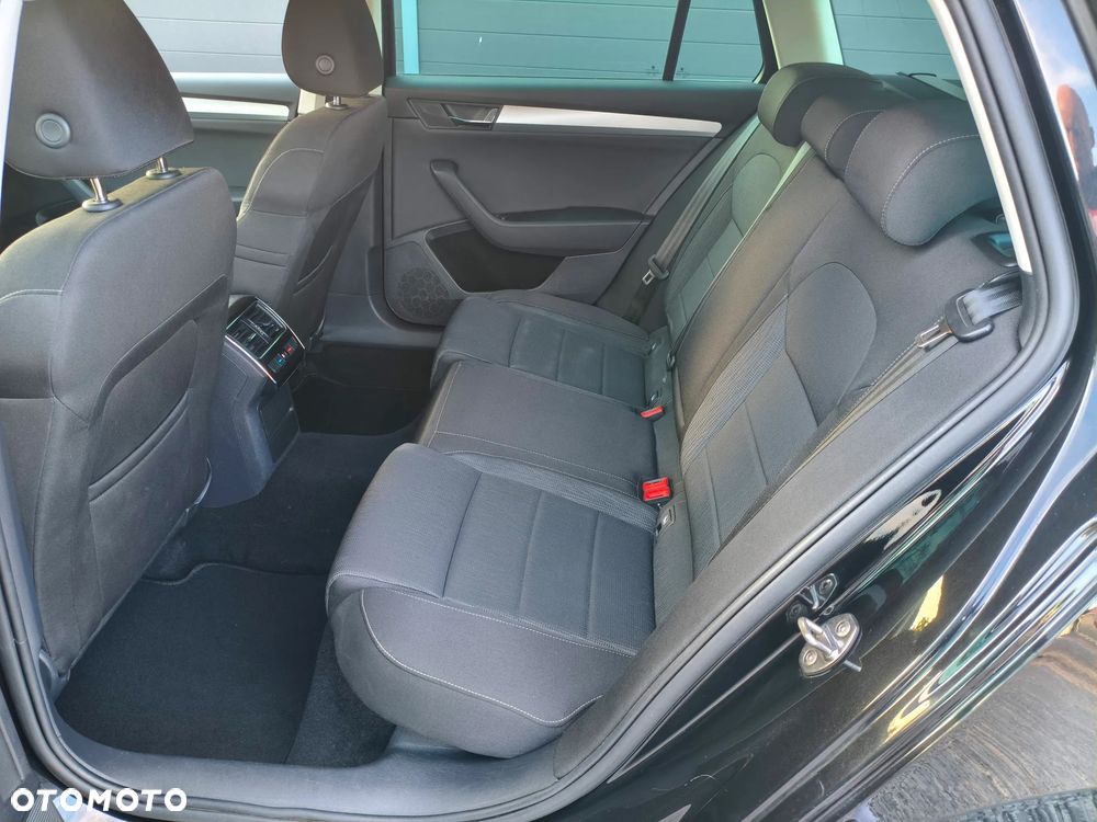 Skoda Superb 2.0 TDI DSG Style - 22