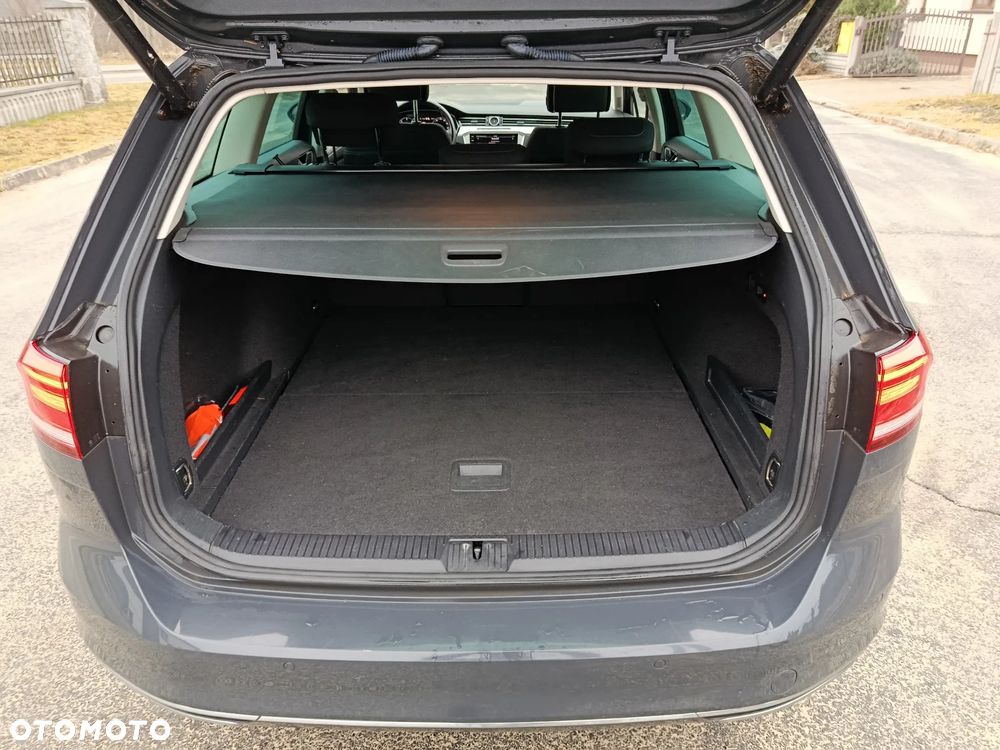 Volkswagen Passat 2.0 TDI SCR (BlueMotion Technology) DSG Comfortline - 32