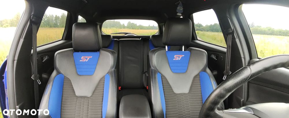 Ford Focus 2.0 EcoBoost ST - 15