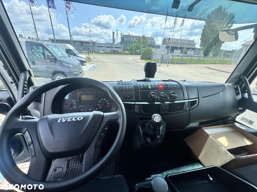 Iveco Eurocargo ML160E32/P Skrzynia z HDS - 12