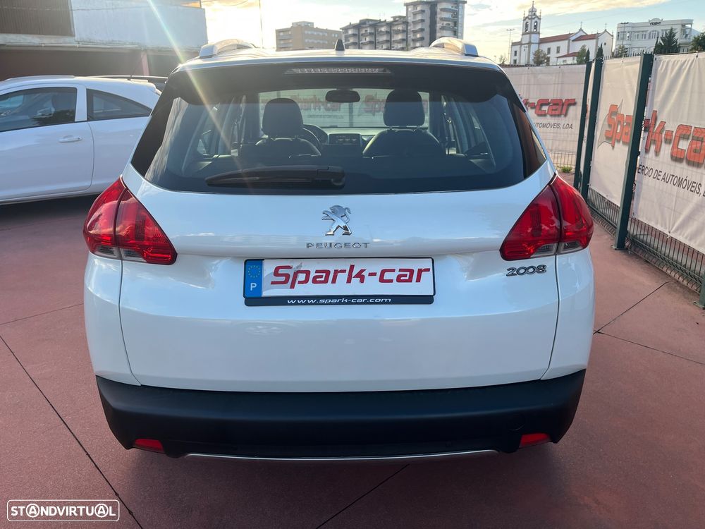 Peugeot 2008 PureTech 110 Stop&Start EAT6 Allure - 6