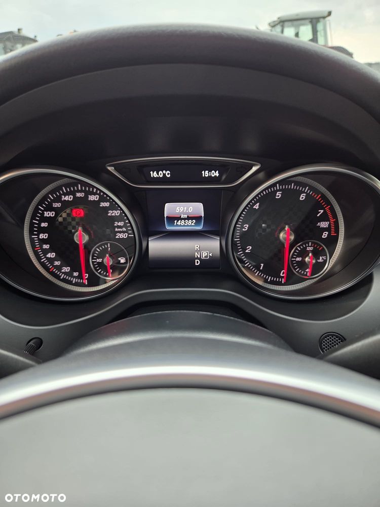 Mercedes-Benz Klasa A 220 4-Matic AMG Line - 18