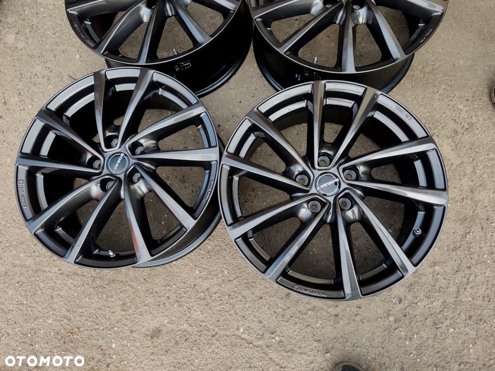 5x114,3 Felgi Aluminiowe 5x114 Alufelgi 18 Koła LEXUS ES UX TOYOTA CAMRY YARIS CROSS C-HR CHR COROLLA CROSS SUZUKI GRAND VITARA SX4 SCROSS J.NOWE DEMO Legnica ALU-RAD Grafitowe - 5