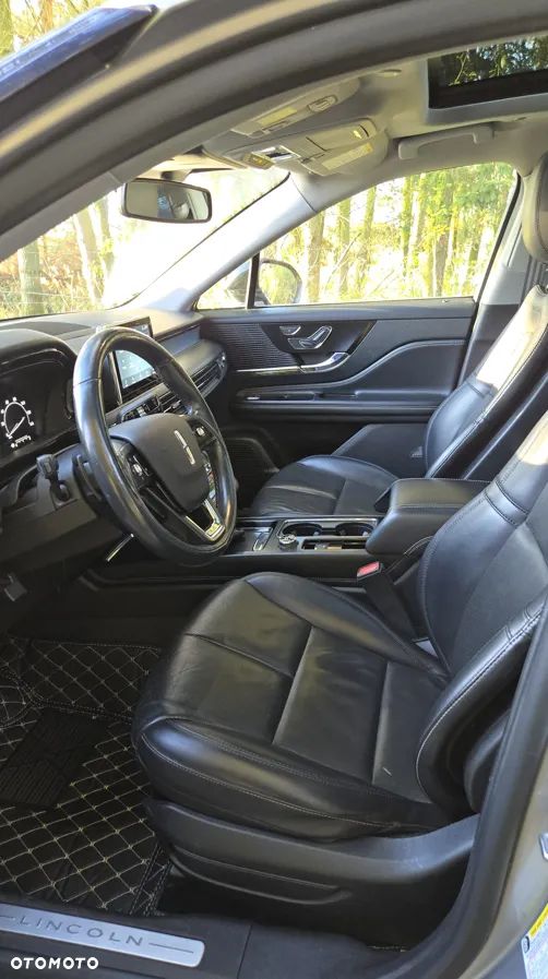 Lincoln Corsair - 11