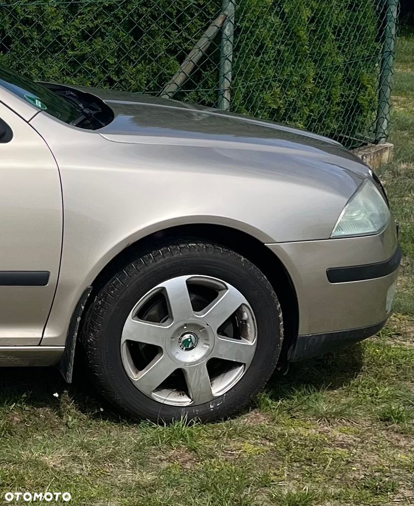 Skoda Octavia 1.6 Classic - 8