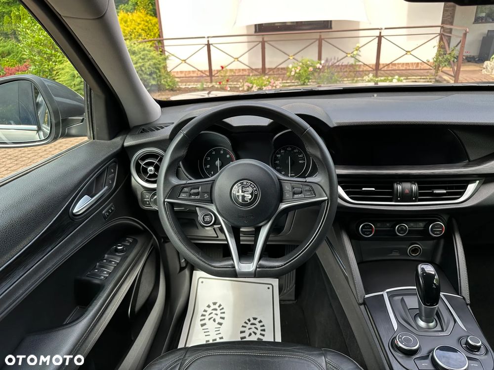 Alfa Romeo Stelvio 2.0 Turbo 16V AT8-Q4 Super - 25