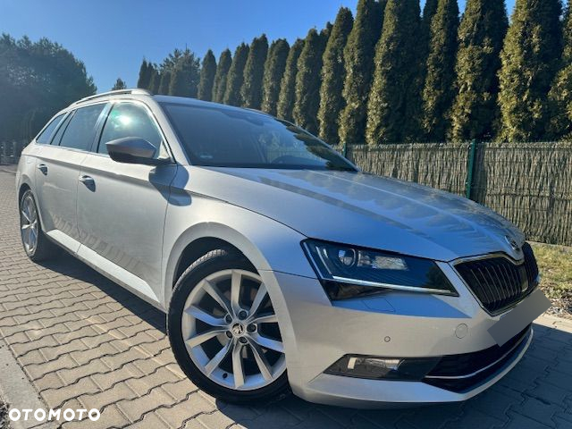 Skoda Superb 2.0 TDI DSG Premium Edition - 31