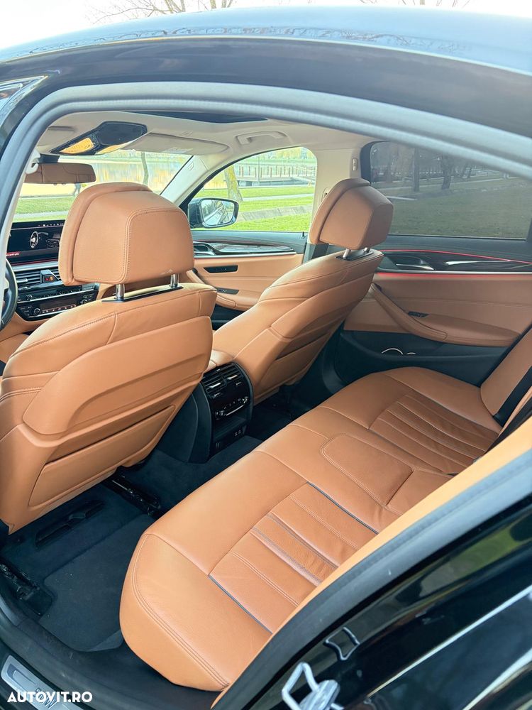 BMW Seria 5 540i xDrive AT MHEV - 17