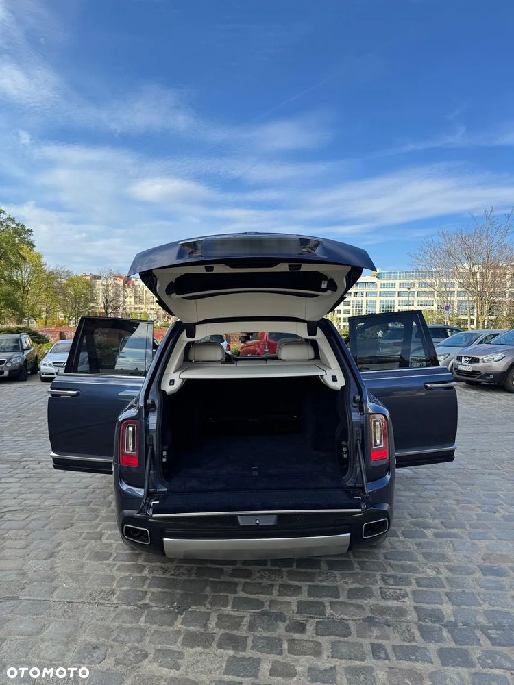 Rolls-Royce Cullinan - 6