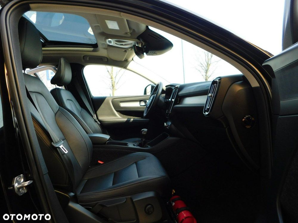 Volvo XC 40 D3 Momentum Pro - 10