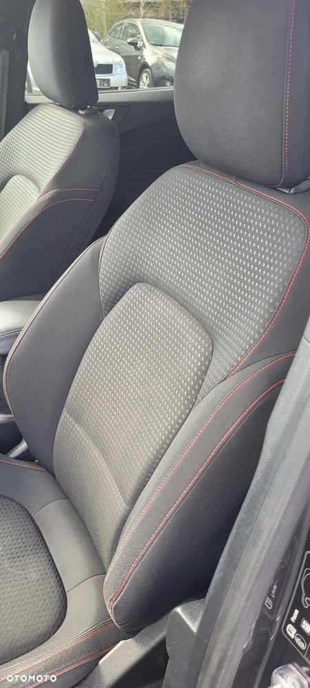 Ford Focus 1.0 EcoBoost Start-Stopp-System ST-LINE STYLE - 12