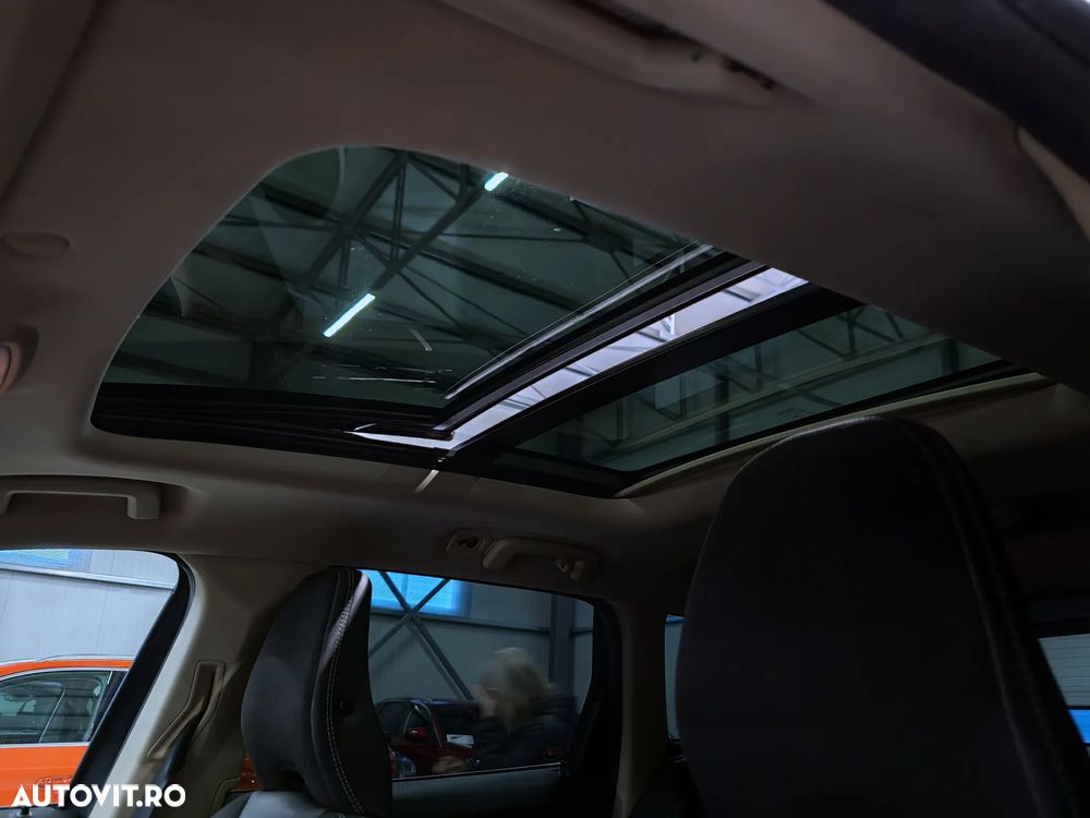 Volvo XC 60 2.4D AWD Aut. Momentum - 10