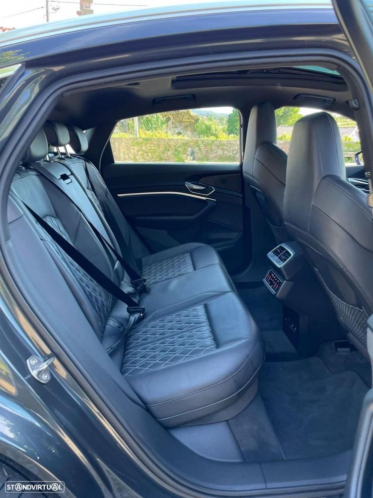 Audi e-tron Sportback 55 quattro S line - 25