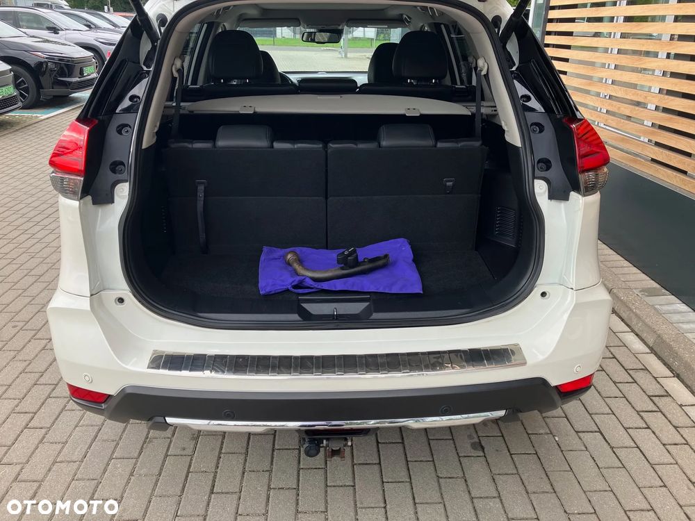 Nissan X-Trail 1.6 DIG-T Tekna 2WD 7os - 9