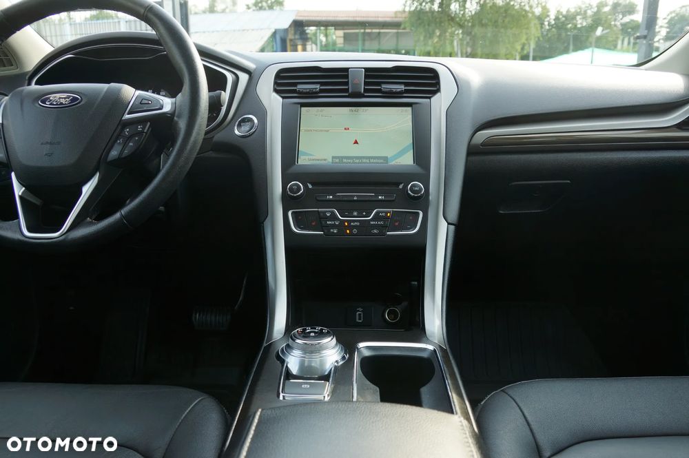 Ford Mondeo 2.0 EcoBoost Titanium - 12