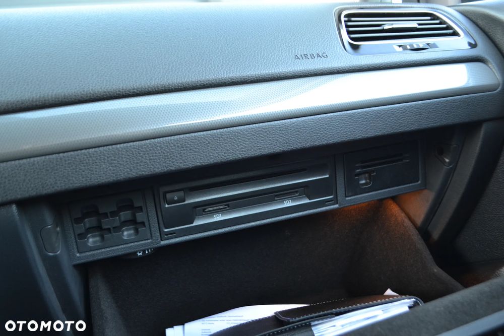 Volkswagen Golf Variant - 27