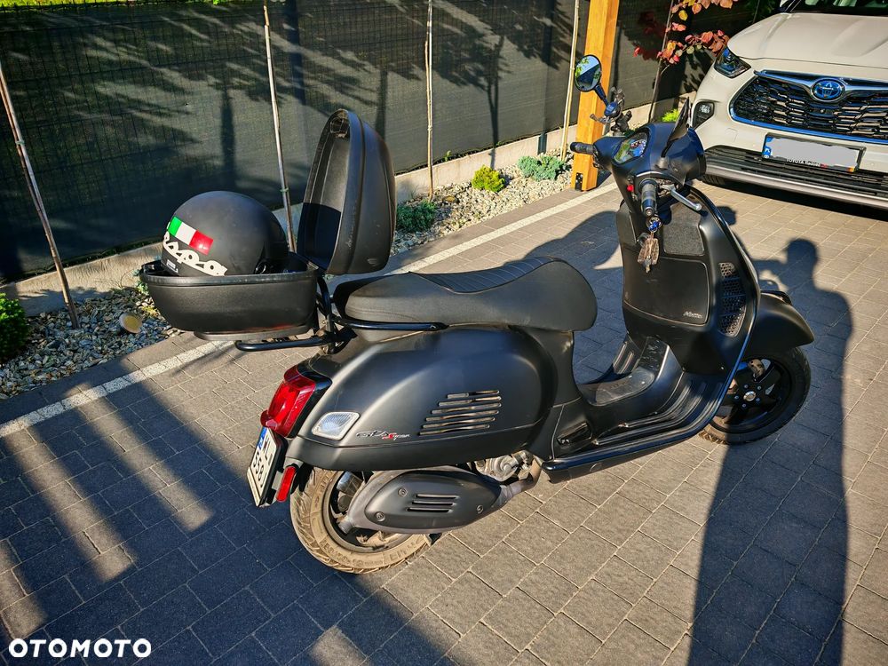 Vespa GTS - 2