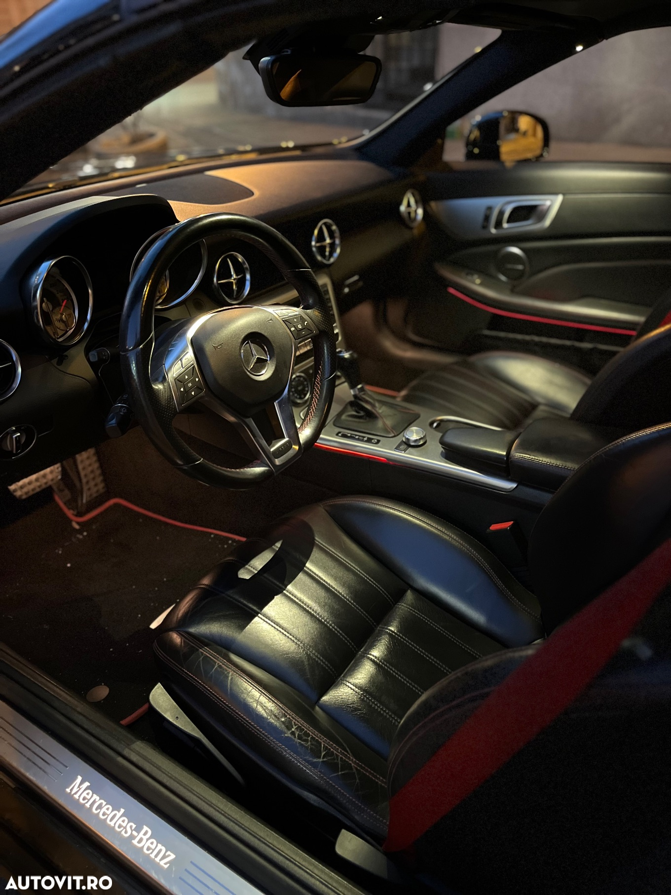 Mercedes-Benz SLK 250 (BlueEFFICIENCY) 7G-TRONIC - 10