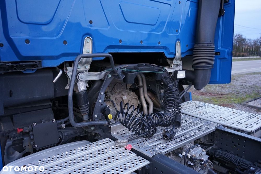 Mercedes-Benz 1845 - 37