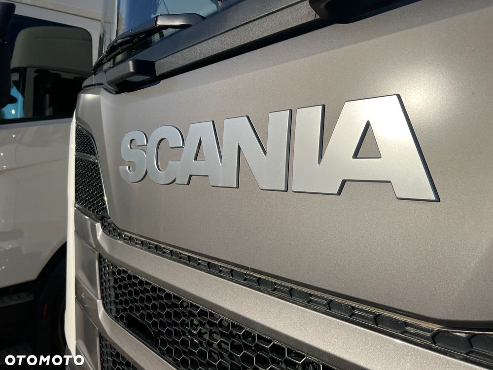 Scania R 460A4 X2NA - 18