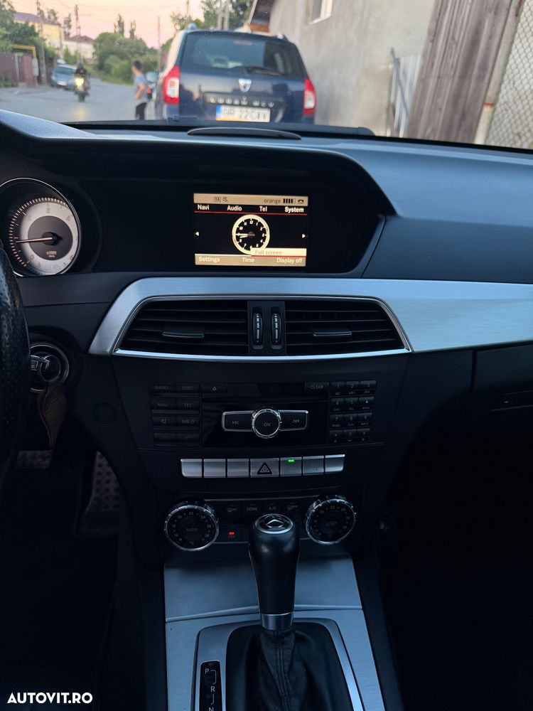 Mercedes-Benz C - 8