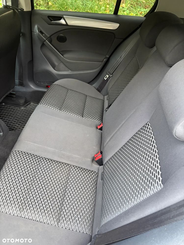Volkswagen Golf - 18