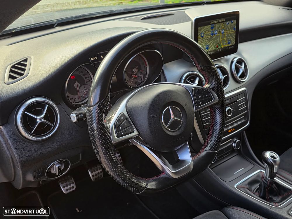 Mercedes-Benz CLA 200 d Shooting Brake AMG Line - 14