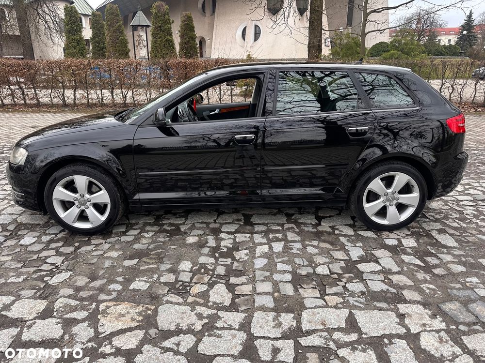 Audi A3 Sportback 2.0 TDI DPF quattro Ambiente - 35