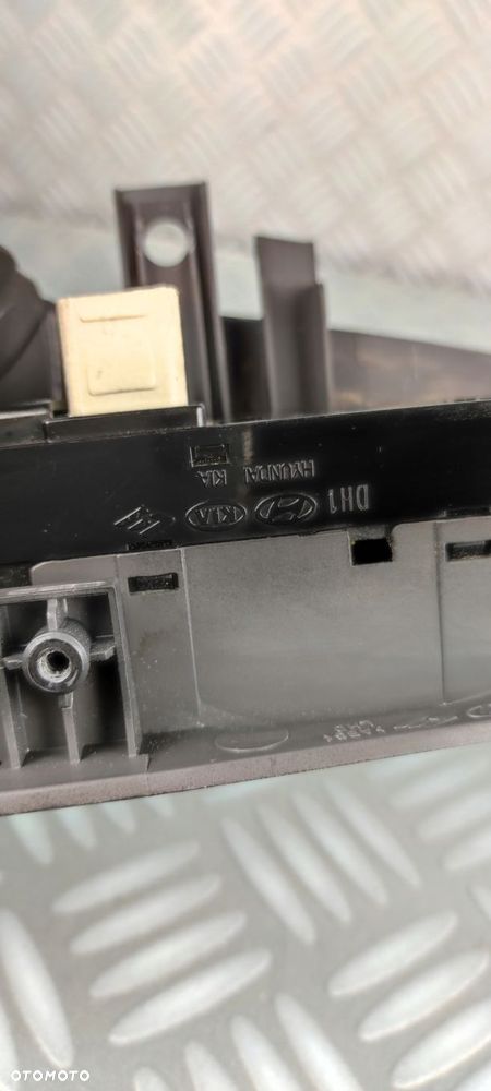 93570-2E200 panel przełącznik szyb lusterek HYUNDAI TUCSON I 1 2004-2010 EU - 11