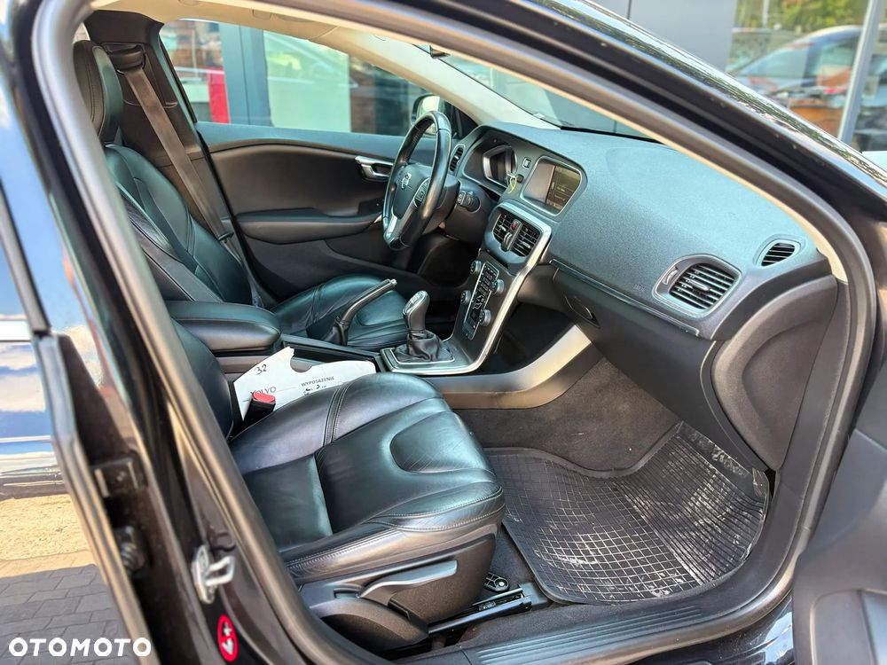 Volvo V40 D2 - 12