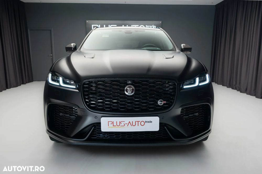 Jaguar F-Pace P550 AWD SVR - 5