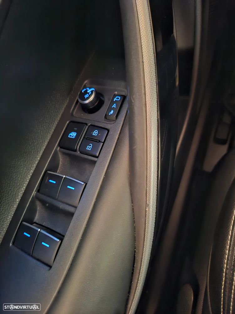 Toyota Corolla Touring Sports 1.8 Hybrid Comfort+P.Sport - 17