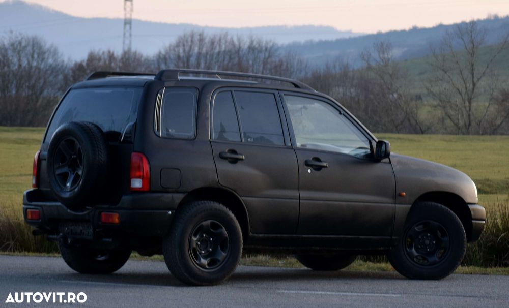 Suzuki Grand Vitara 2.0 TD - 6