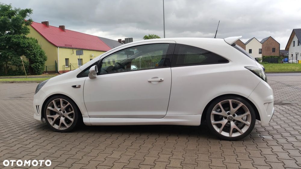 Opel Corsa 1.6 Turbo OPC - 4
