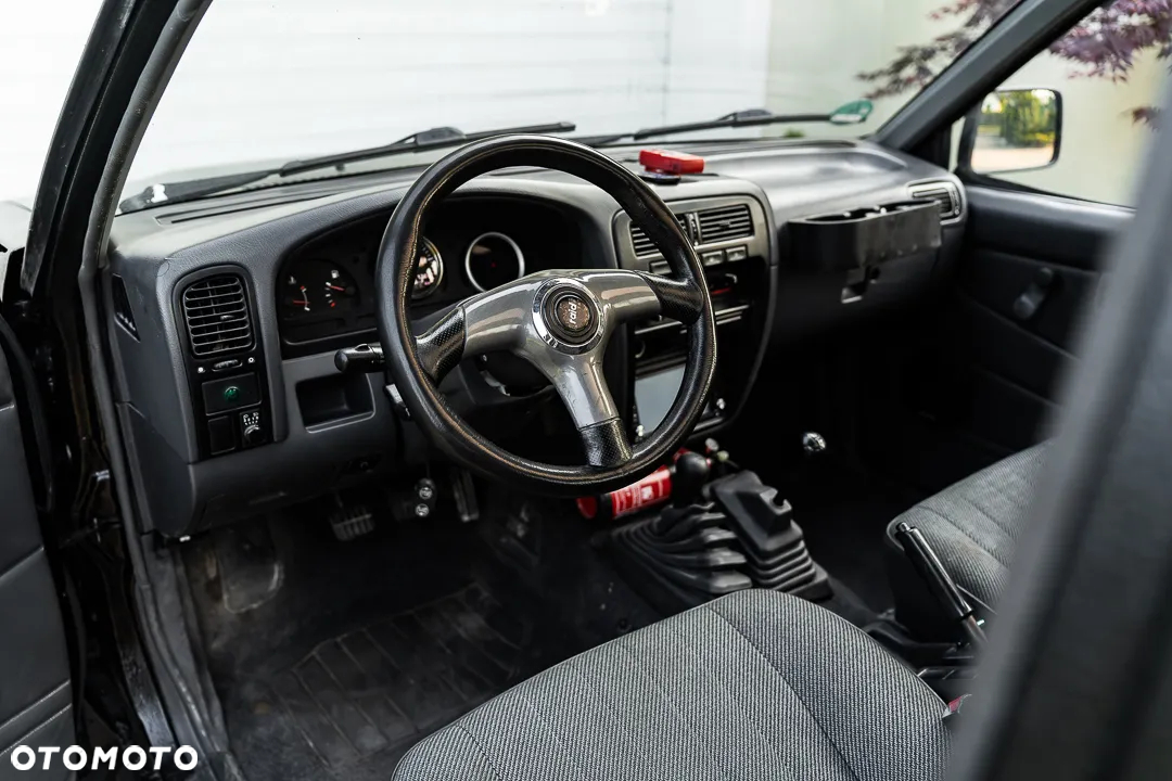 Nissan Pickup 2.5 TDi 4WD - 15